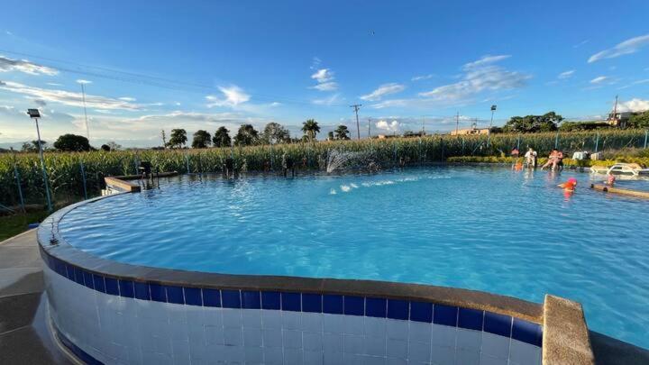 Apartamento Cerca Parque Del Cafe Con Piscina Монтенегро Екстер'єр фото